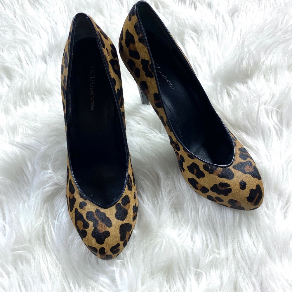 BCBG Generation Leopard Print Brady Pups Calf - Picture 3 of 7